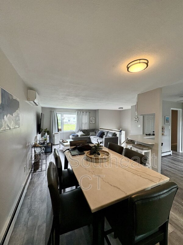 Photo - 223 Seneca Dr