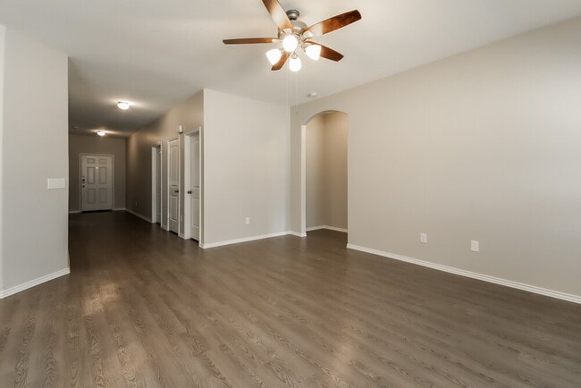 Photo - 209 Stalwart Hl Trl