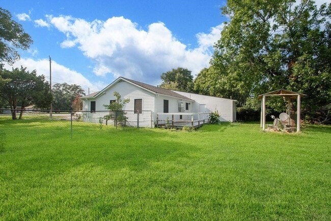 Photo - 2523 S Broadway St