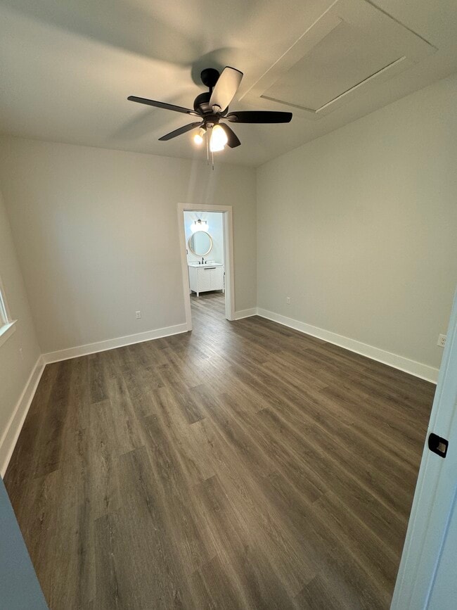 Photo - 631 University Walk Unit 1