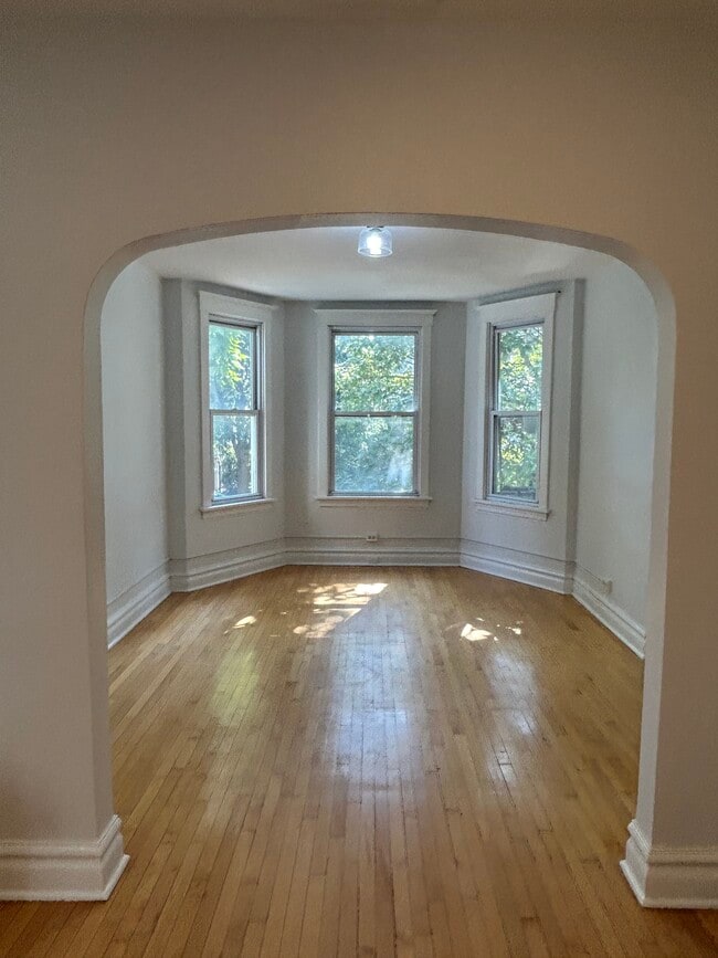 Photo - 1952 W Henderson St Unit 1