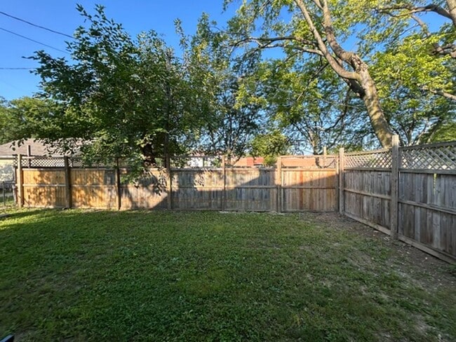 Photo - 19-21 S. Van Lear St. Unit 19