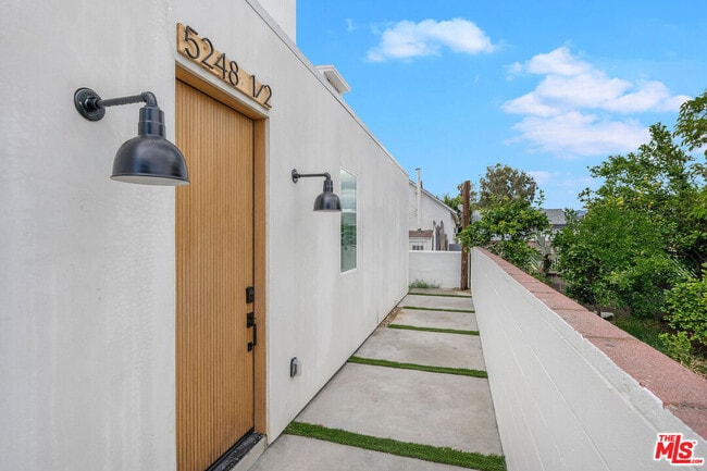 Photo - 5248 Auckland Ave Unidad 1/2