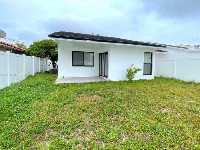 Photo - 1005 SW 88th Ct