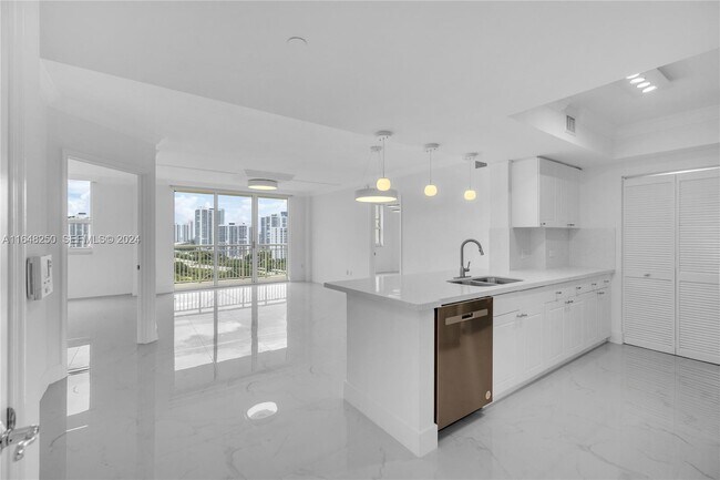 Building Photo - 19501 W Country Club Dr