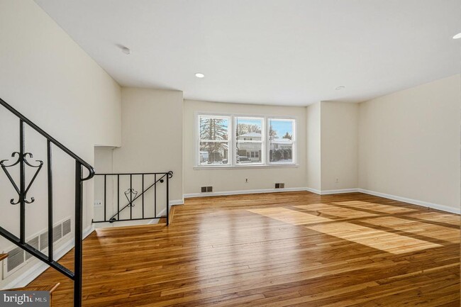 Photo - 2651 Abington Rd