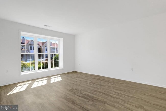 Photo - 7825 Harrowgate Cir Unit B