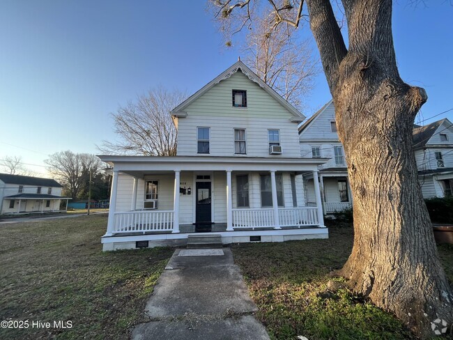 Building Photo - 741 Riverside Ave Rental