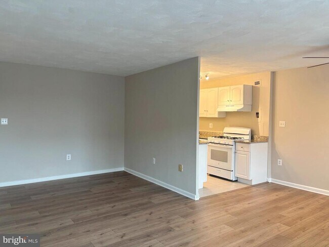 Photo - 1200 S Arlington Ridge Rd Unit 605