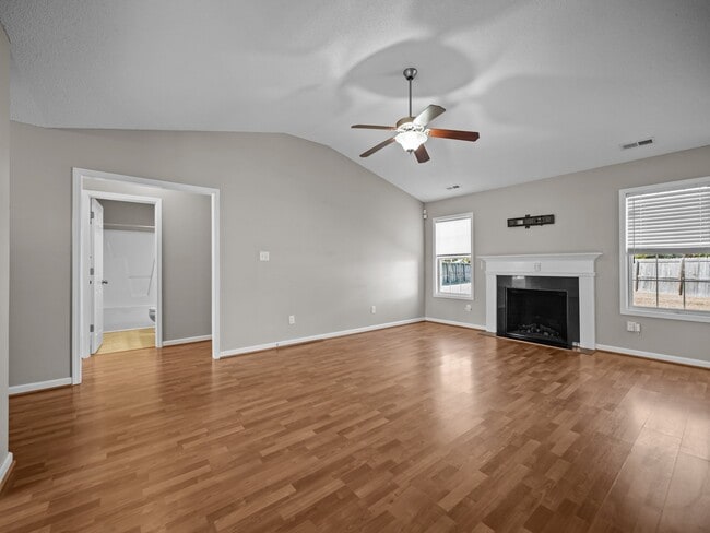 Photo - 101 Berwick Ct