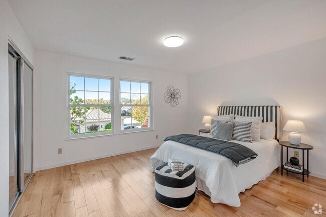 Building Photo - 16 Duxbury Cove Rental