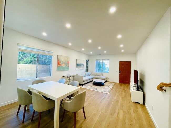 Photo - 38343 Bonino Dr