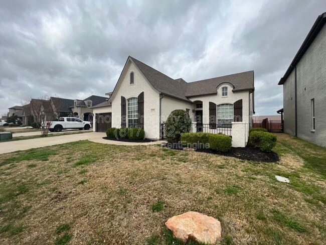 Photo - 109 Parkview Dr