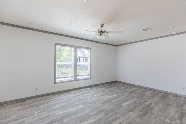 Photo - 193 Live Oaks St Unidad 1
