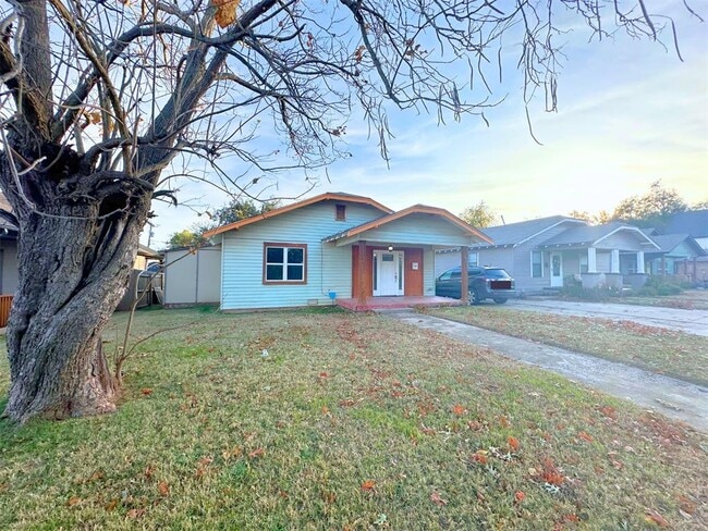 Photo - 1628 NE 12th St