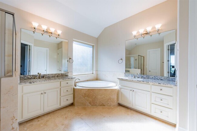 Photo - 4205 Steep Rock Ln