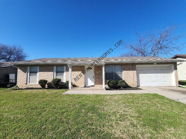 Photo - 613 Windsor Dr House