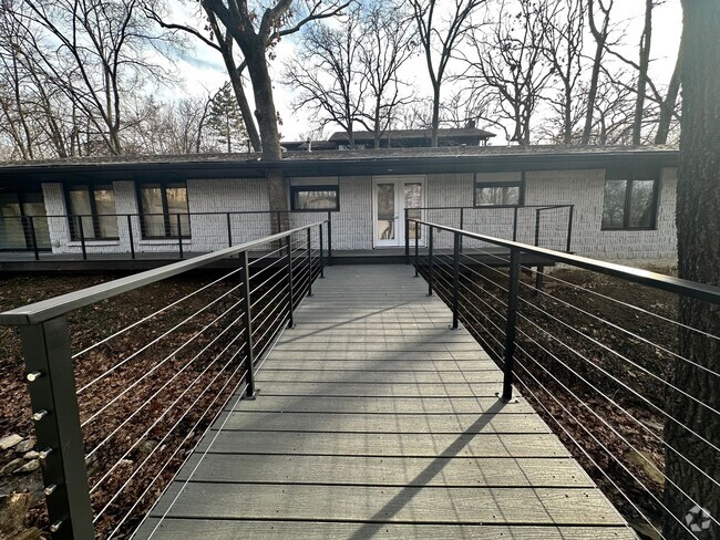 Building Photo - Newly Renovated, 3-Bed Home in South Tulsa