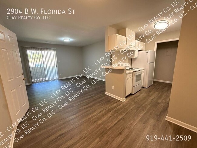 Building Photo - 2904 W Florida St