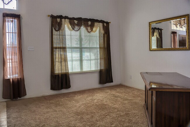 Photo - 401 Santorini Ct