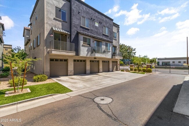 Building Photo - 300 N Gila Springs Blvd Rental
