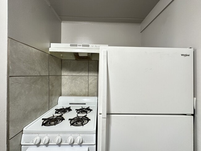 Photo - 9612 Ivanhoe Ave Unit 3