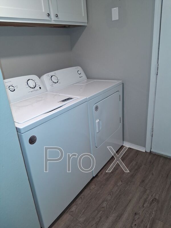 Photo - 518 N Betty Jo Dr