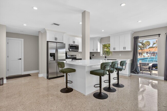 Photo - 2433 SE 10th St