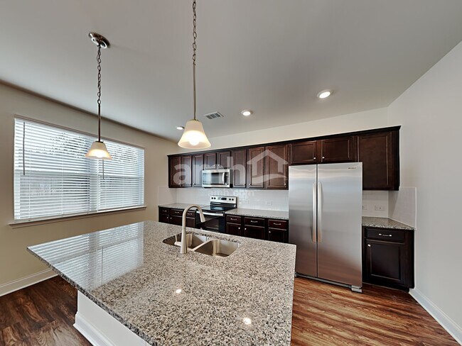 15705 Thomas Rd