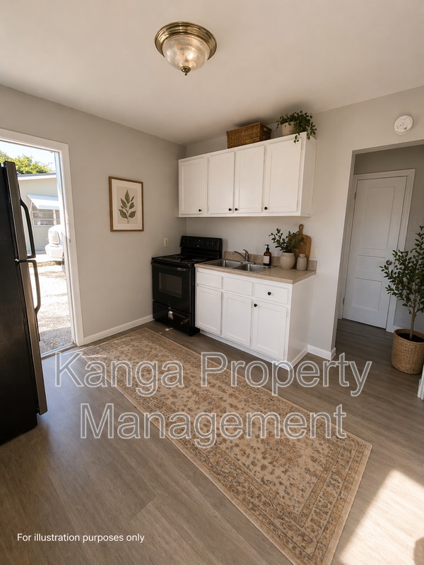 Photo - 912 11th Ave N