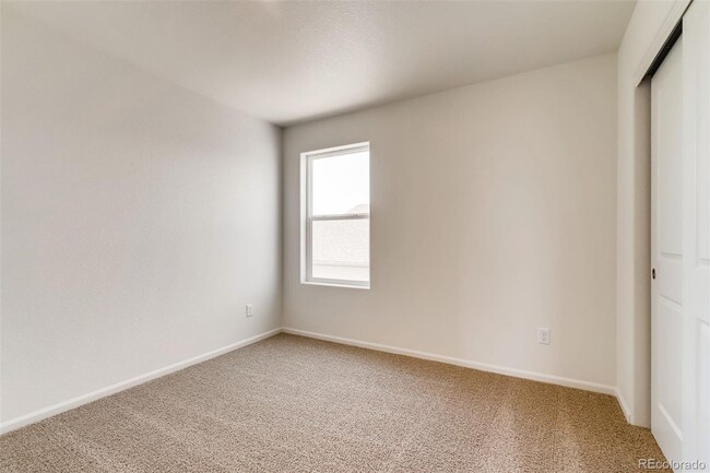Photo - 1060 Long Meadows St