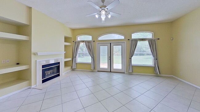 Photo - Welcome home - Charming 3 Bedroom in Hatton Chase!