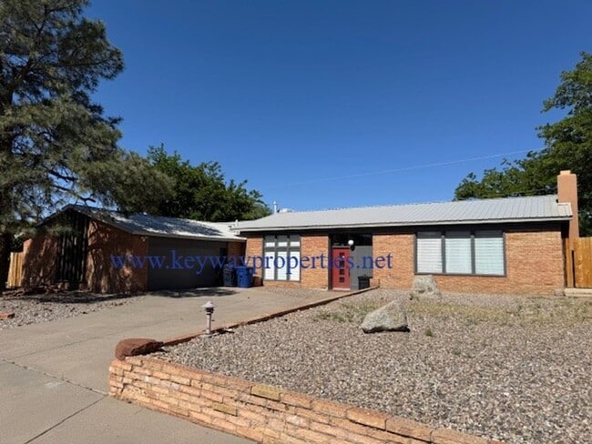 Welcome to Your New Home in NE Heights – S... - Welcome to Your New Home in NE Heights – S...