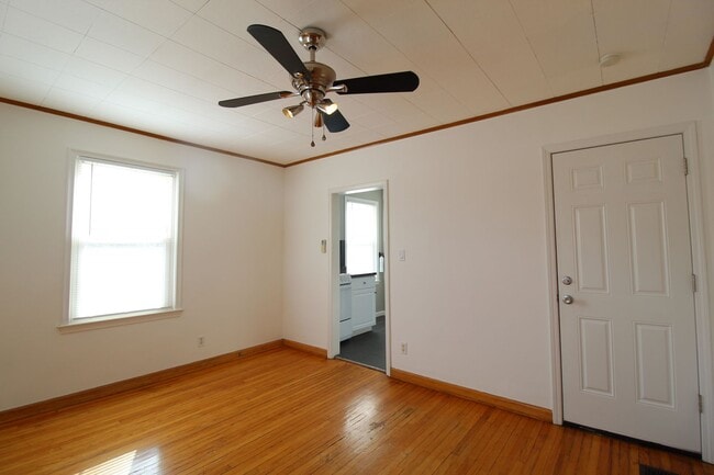 Photo - 1312 W 39th St Unit 1312 W 39TH ST. # 2