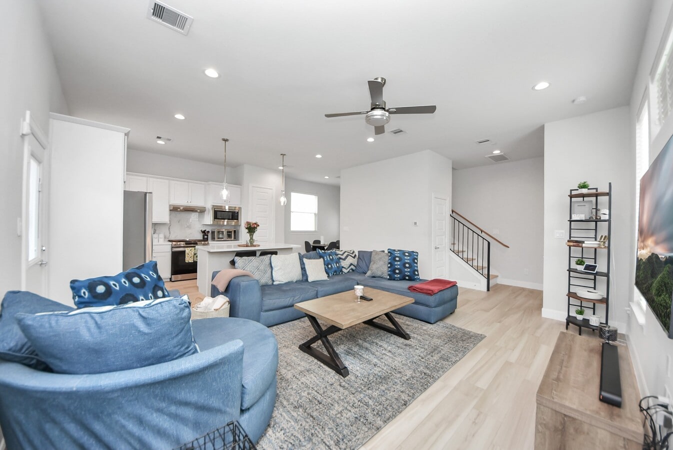 Photo - 506 W Donovan St