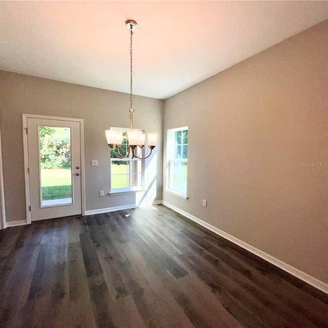 Photo - 1335 W Walnut St