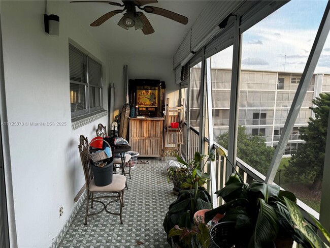 Photo - 950 Hillcrest Dr Apartment Unit 411