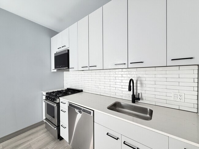 2155 N Elston Ave Unit 326