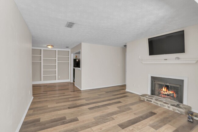 Photo - 1408 Country Park Dr