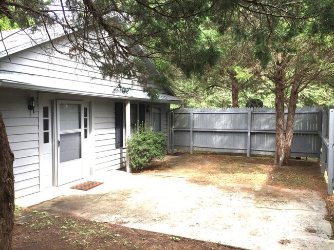 Photo - 3066 Philpott Rd