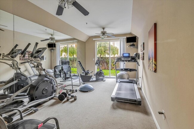 Photo - 2330 University Ave