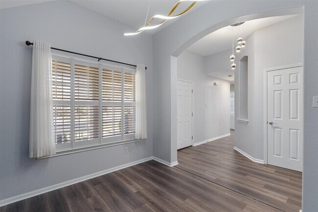 Photo - 153 Hickory Ln