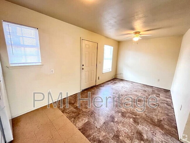 Building Photo - 813 E Huntsville Ave Unit Apt 101