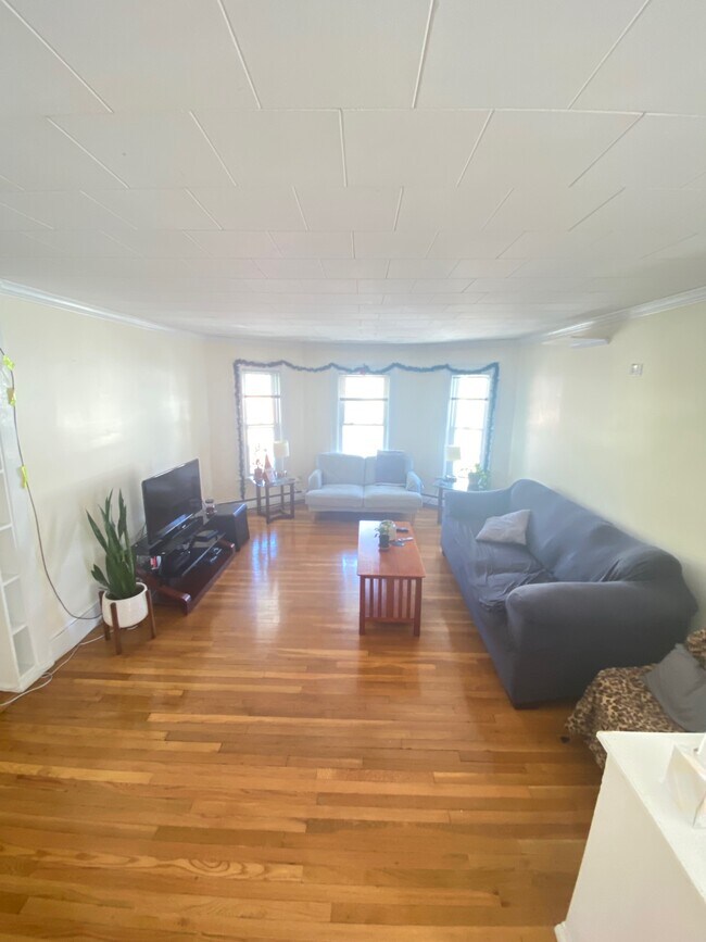 33 Winslow Ave Unit 2
