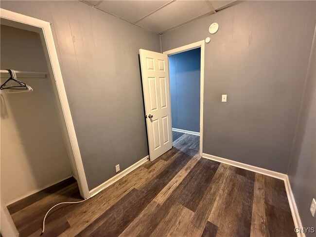 Photo - 221.5 Lakeview Ave