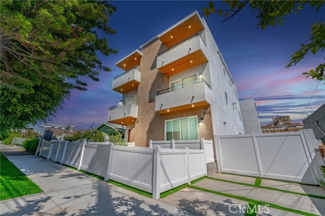 Photo - 614 N Rampart Blvd