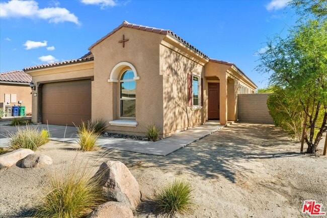 Building Photo - 69 Syrah