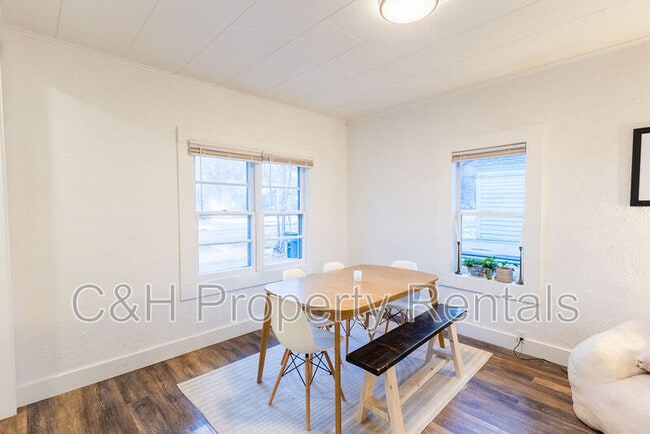 Photo - 631 Miles Ave