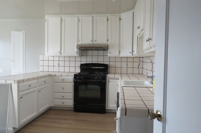 Photo - 489 Monterey