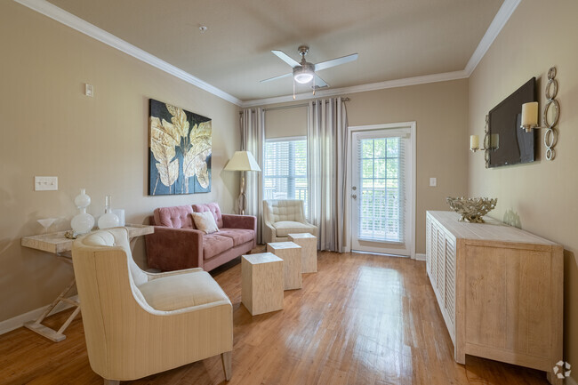 Interior Photo - Waverly Station at the Highlands Rental